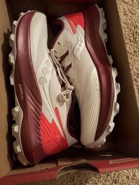 Saucony Peregrine 14 NWT Women’s  Trail Running Shoes in Dove/Currant size 8